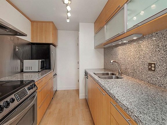 3rd image of 5721 122nd Pl SE APT 204