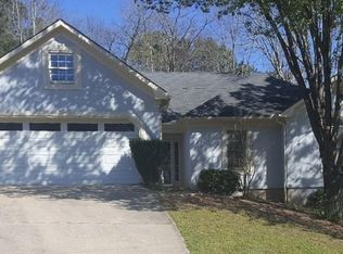 6533 Shady Valley Dr, Flowery Branch, GA 30542
