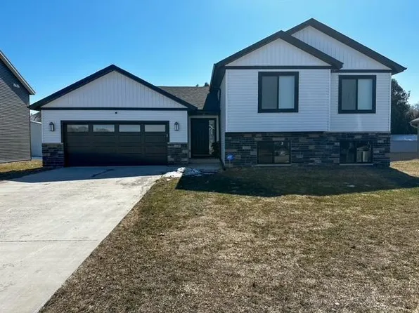 110 Red School Ln, Kellogg, MN 55945