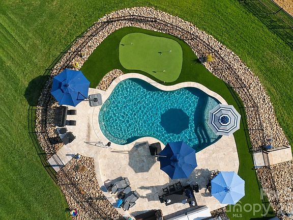 5th image of 3768 Glenn Oaks Dr