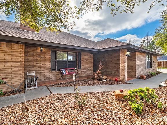 3rd image of 6858 Pinehurst Dr