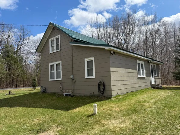 14681 Paya Lake Rd, Mountain, WI 54149