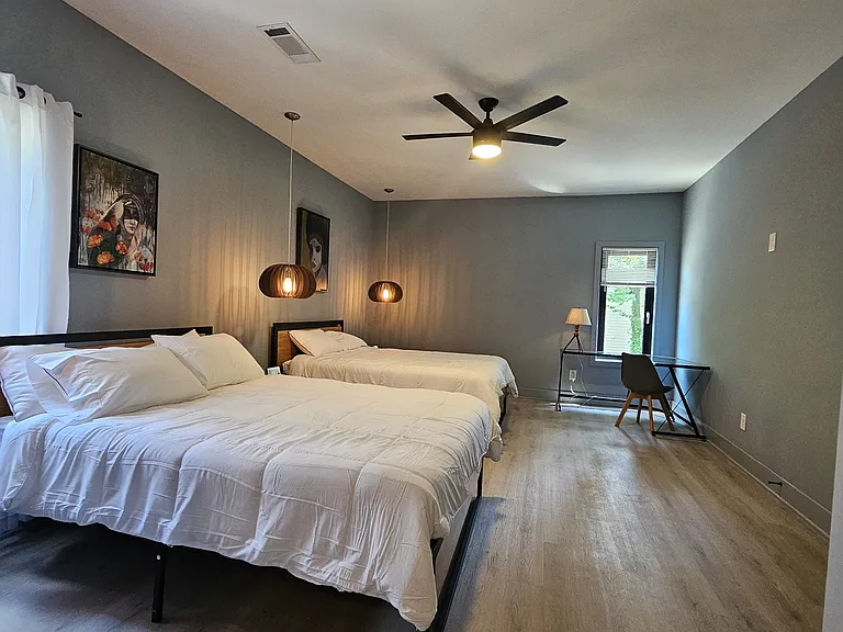 2nd Floor bedroom with 2 queen beds