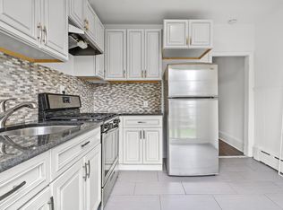 21 Pearsall Ave #2, Jersey City, NJ 07305