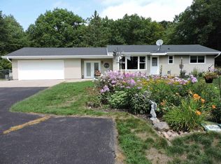 200895 Ziggy Dr, Rosholt, WI 54473