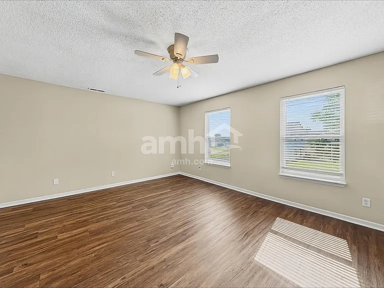 34 Frostwood Ln — Photo 9
