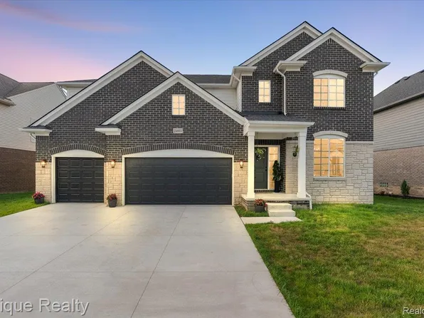 24603 Callaway Dr, Macomb, MI 48042