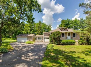 80 N Lake Ave, Grayslake, IL 60030