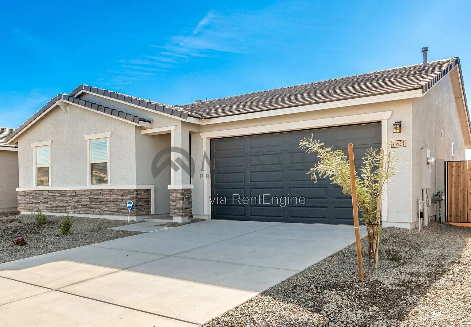 3 bed, 2.0 bath, 1529 sqft, $2,000 — Photo 2