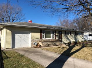 713 N 26th St, Mattoon, IL 61938
