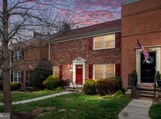 5968 Seabright Rd, Springfield, VA 22152