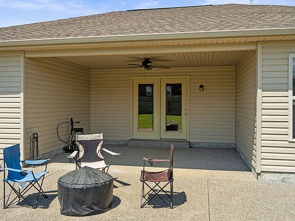 4th image of 225 Leah Ct