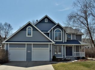4633 Eagle Ridge Rd, Lincoln, NE 68516