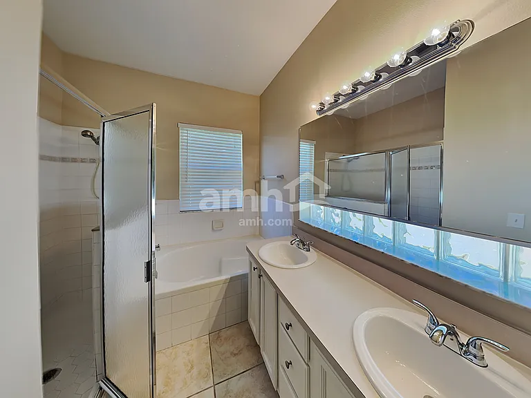 6308 Blackberry Ln — Photo 11