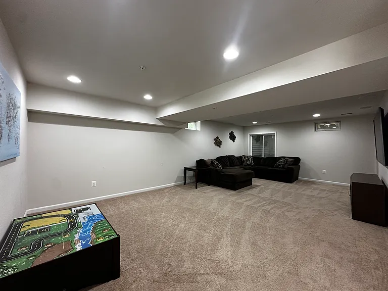 904 Saint Martins Loop — Photo 16