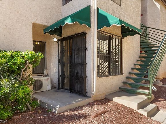 3rd image of 480 Elm Dr Unit 101