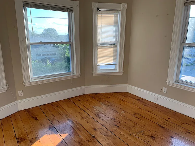 107 Linden St #2 — Photo 7