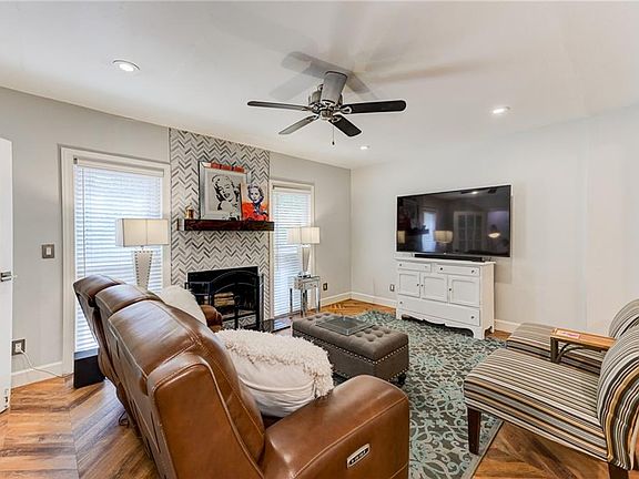 4th image of 2075 Clairmeade Valley Rd NE