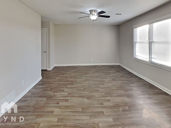 3rd image of 225 Baker St #B