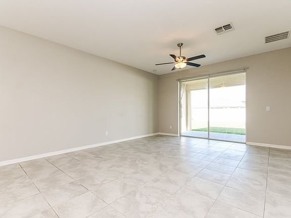 4th image of 2743 Creekmore Ct