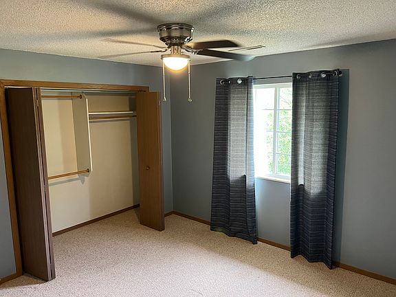 3rd image of 521 Kimberlite St