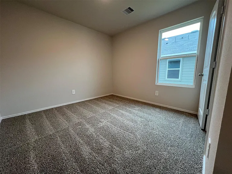 305 Wirecrested Dr — Photo 20