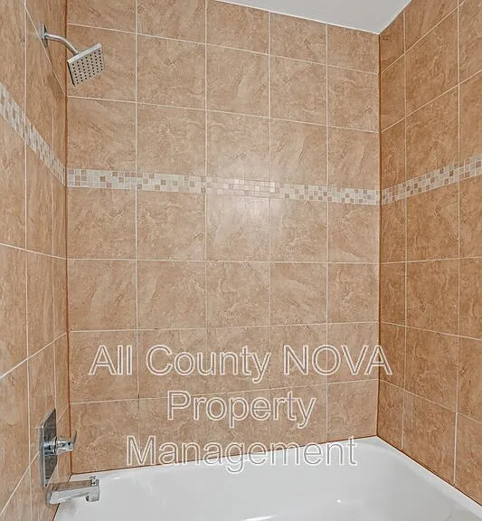 1611 Carriage House Ter #1611 — Photo 23