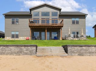 N8670 Beachtown Cir, New Lisbon, WI 53950
