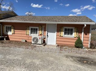 308 Chestnut St APT 2, Silver Lake, KS 66539