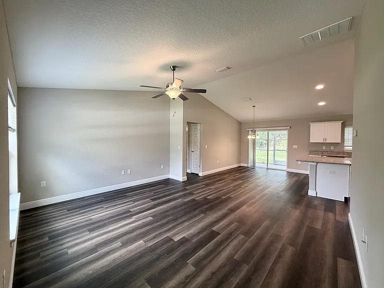 8138 N Dyke Way — Photo 11