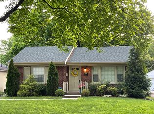 204 Merriman Rd, Saint Matthews, KY 40207