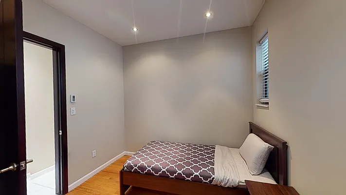 Rented by Charles Coutinho LLC | media 9