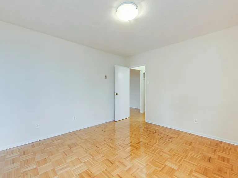 10 Huntley St #1 — Photo 8