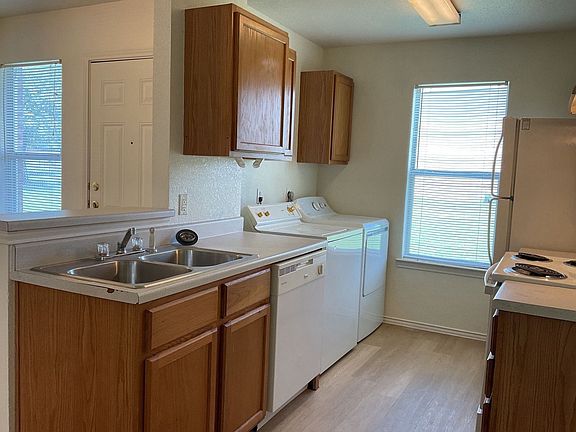 2nd image of 5705 Greengate Dr APT B