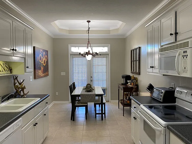 306 Hogan Way — Photo 12