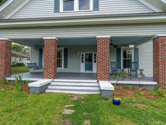 4th image of 309 N Adair St