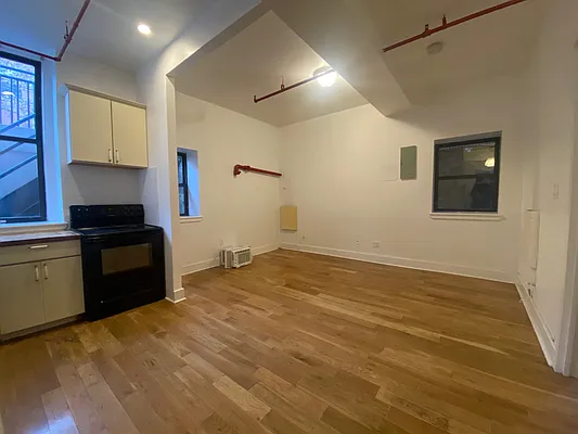 Rented by Dream Space Realty | media 20