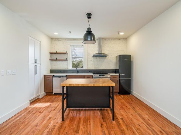 826 N Broadway St #302