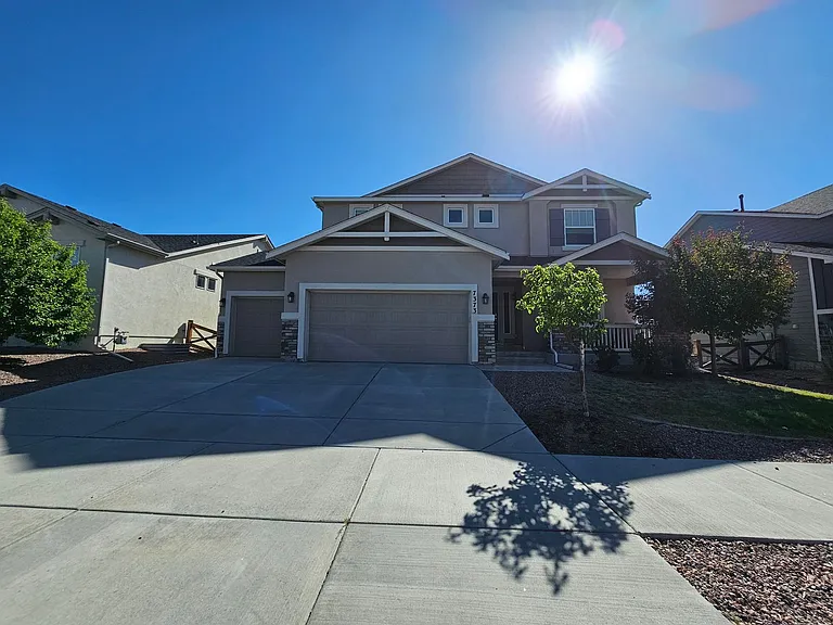 7373 Lewis Clark Trl — Photo 1