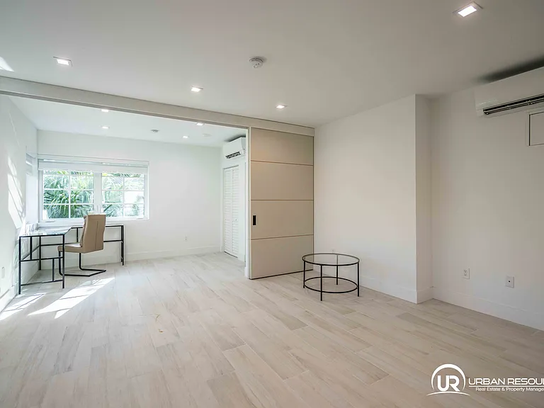 960 Jefferson Ave #202 — Photo 13