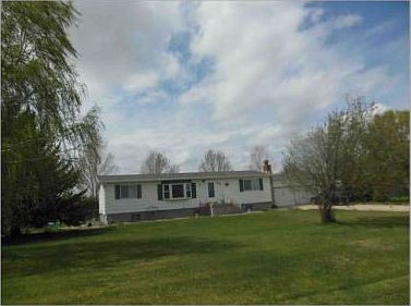 2nd image of 570 S Vannoy Dr