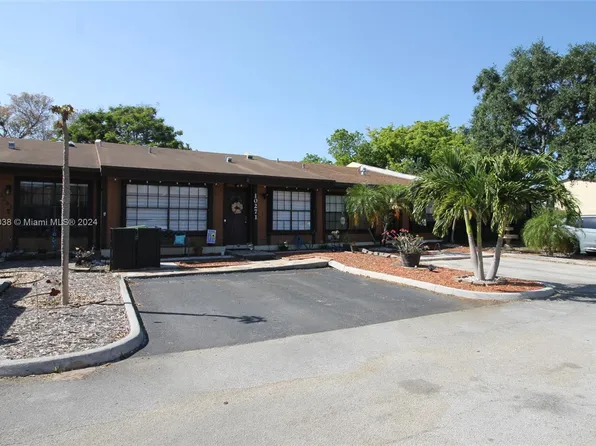 10271 Oleander Ct, Pembroke Pines, FL 33026