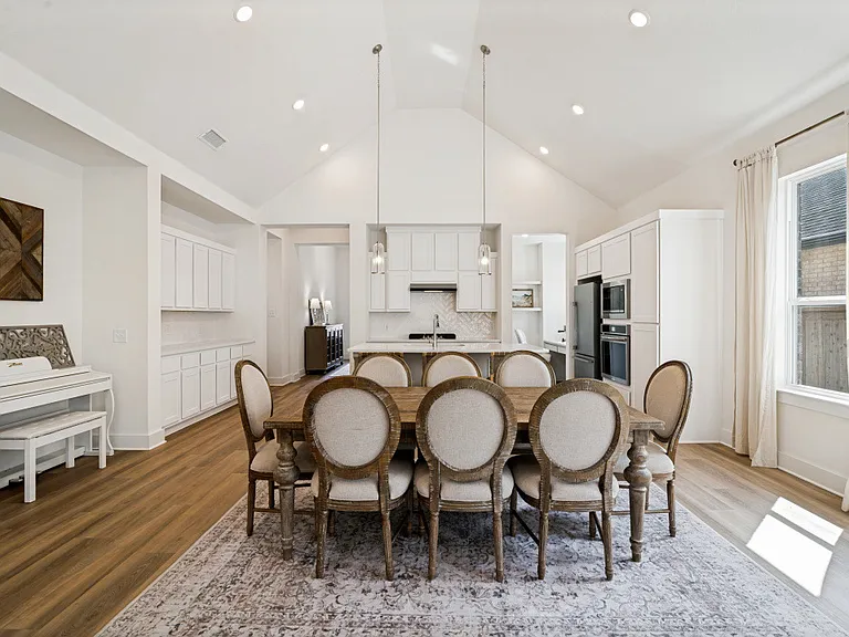1046 Bearing St — Photo 14