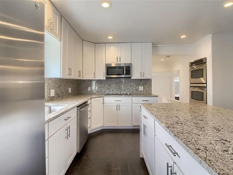 5139 Alcott St — Photo 2