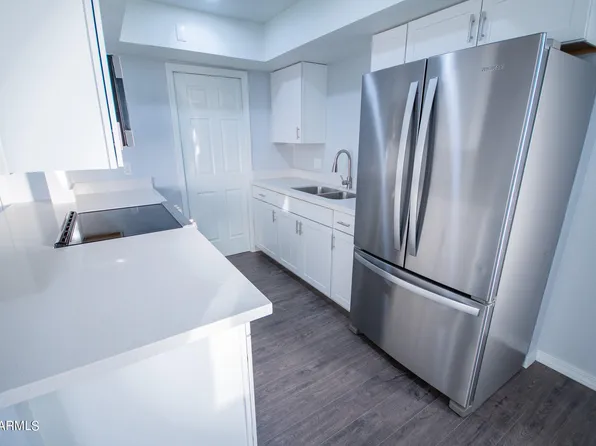 4741 E BELLEVIEW Street, Phoenix, AZ 85008