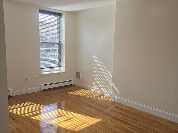 3rd image of 165 Stuyvesant Ave APT 3