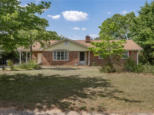 605 Dandridge Dr, Fayetteville, NC 28303