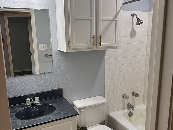 5th image of 26 Woodcock Cir