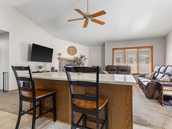 3rd image of 10365 S Kelly DRIVE