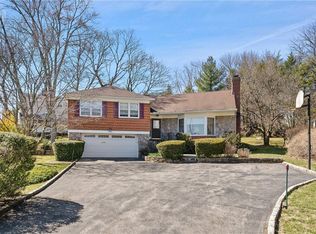 41 Hathaway Rd, Bronxville, NY 10708